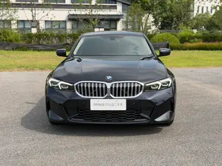 BMW 3 Series 2023 320i M Sports suit exterior photo 2 BMW 3 Series 2023 320i M Sports suit exterior photo 2