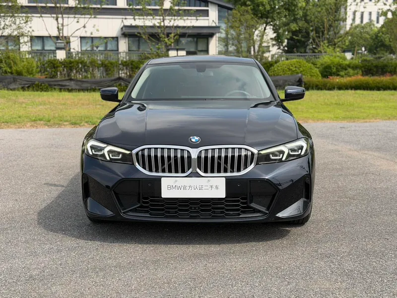 BMW 3 Series 2023 320i M Sports suit exterior photo 2 BMW 3 Series 2023 320i M Sports suit exterior photo 2