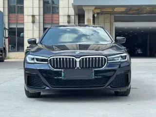 BMW 5 Series 2022 Segundo cambio 535Le M Conjunto deportivo exterior foto 2