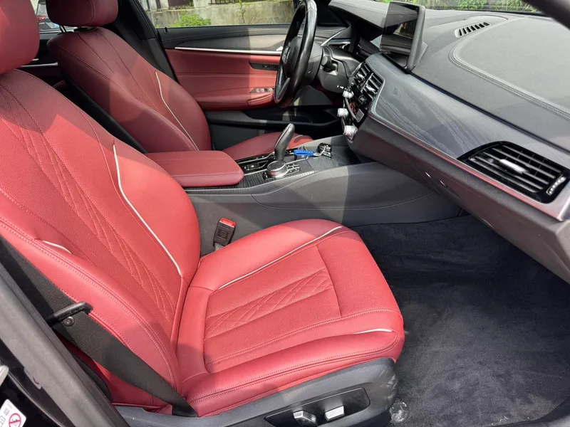 BMW 5 Series 2022 Segundo cambio 535Le M Conjunto deportivo exterior foto 3