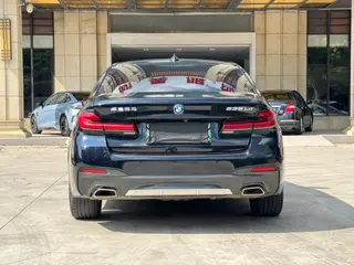BMW 5 Series 2022 Segundo cambio 535Le M Conjunto deportivo exterior foto 6