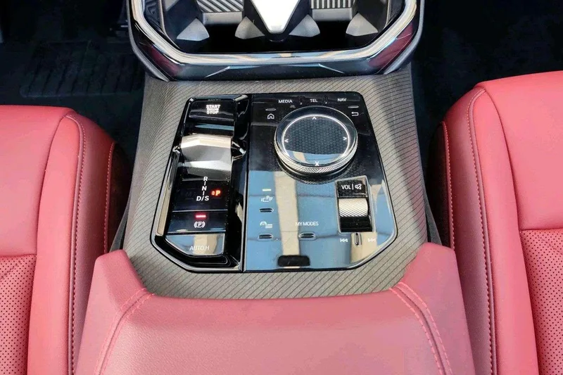 BMW X3 2025 xDrive30L Leading Type M Sports suit interior photo 11 BMW X3 2025 xDrive30L Leading Type M Sports suit interior photo 11