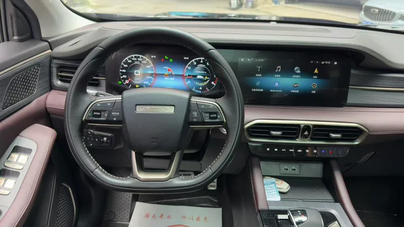 Jetour X90 PLUS 2023 1.6TD DCT Single-level floor interior photo 10 Jetour X90 PLUS 2023 1.6TD DCT Single-level floor interior photo 10