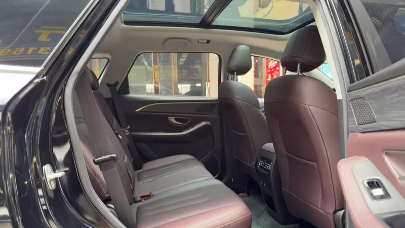 Jetour X90 PLUS 2023 1.6TD DCT Single-level floor interior photo 15 Jetour X90 PLUS 2023 1.6TD DCT Single-level floor interior photo 15