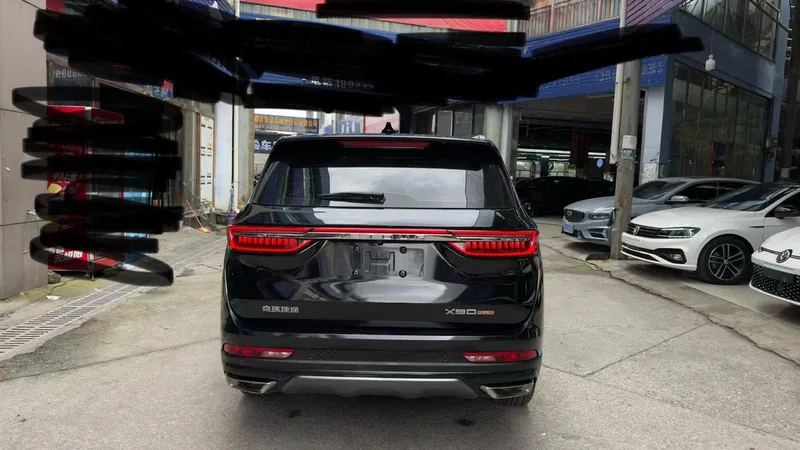 Jetour X90 PLUS 2023 1.6TD DCT Single-level floor interior photo 18 Jetour X90 PLUS 2023 1.6TD DCT Single-level floor interior photo 18