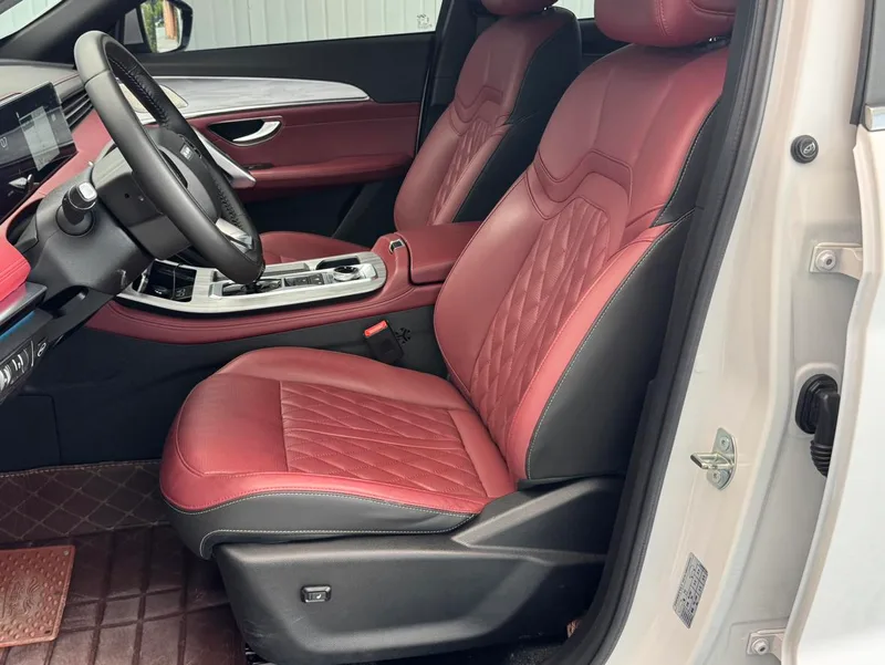 Jetour X70 PLUS 2023 1.5T DCT Brave PLUS 5 Siège intérieur photo 11 Jetour X70 PLUS 2023 1.5T DCT Brave PLUS 5 Siège intérieur photo 11