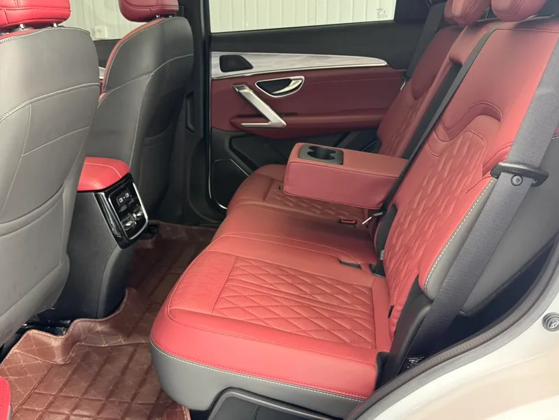 Jetour X70 PLUS 2023 1.5T DCT Brave PLUS 5 Siège intérieur photo 16 Jetour X70 PLUS 2023 1.5T DCT Brave PLUS 5 Siège intérieur photo 16