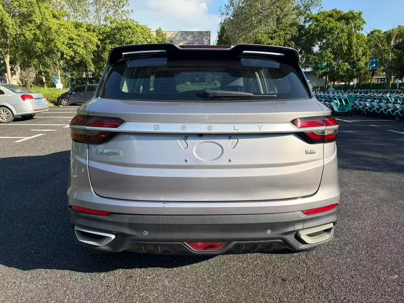 Geely Coolray 2021 240T DCT Platinum Edition interior photo 6 Geely Coolray 2021 240T DCT Platinum Edition interior photo 6