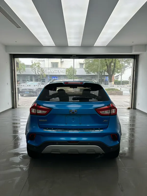 Geely Vision X3 2017 1.5L Tipo de lujo automático interior foto 8 Geely Vision X3 2017 1.5L Tipo de lujo automático interior foto 8