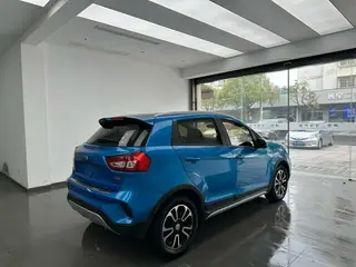 Geely Vision X3 2017 1.5L Tipo de lujo automático interior foto 9 Geely Vision X3 2017 1.5L Tipo de lujo automático interior foto 9