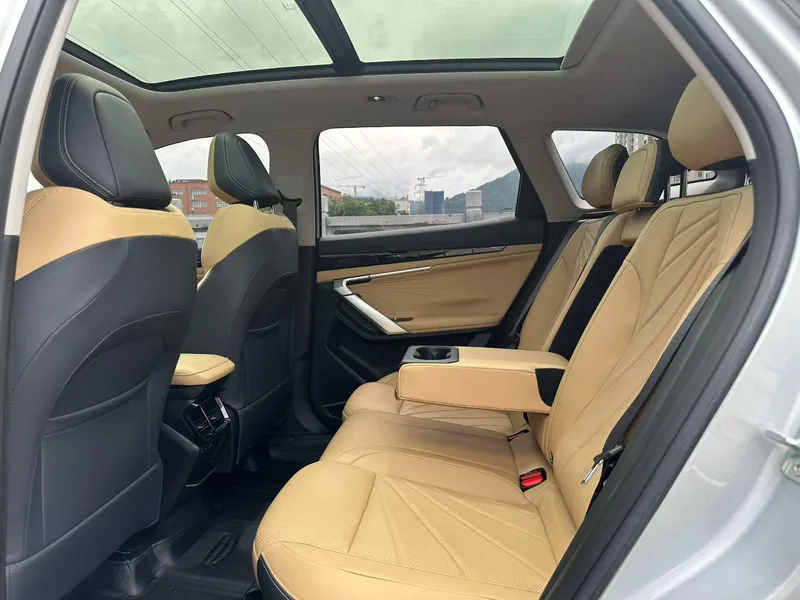 Geely Boyue L 2023 1.5TD DCT Premium Trim interior photo 6 Geely Boyue L 2023 1.5TD DCT Premium Trim interior photo 6