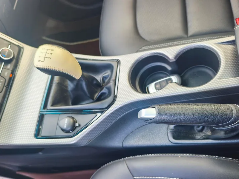 Geely Emgrand GS 2016 Elegant Edition 1.8L Manual collar type interior photo 15