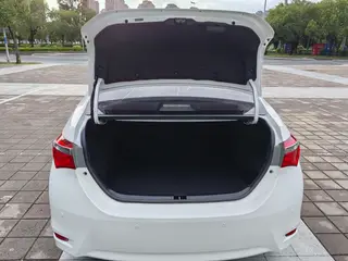 Toyota Corolla 2017 Restyling 1.2T S-CVT GL China V interior photo 17 Toyota Corolla 2017 Restyling 1.2T S-CVT GL China V interior photo 17