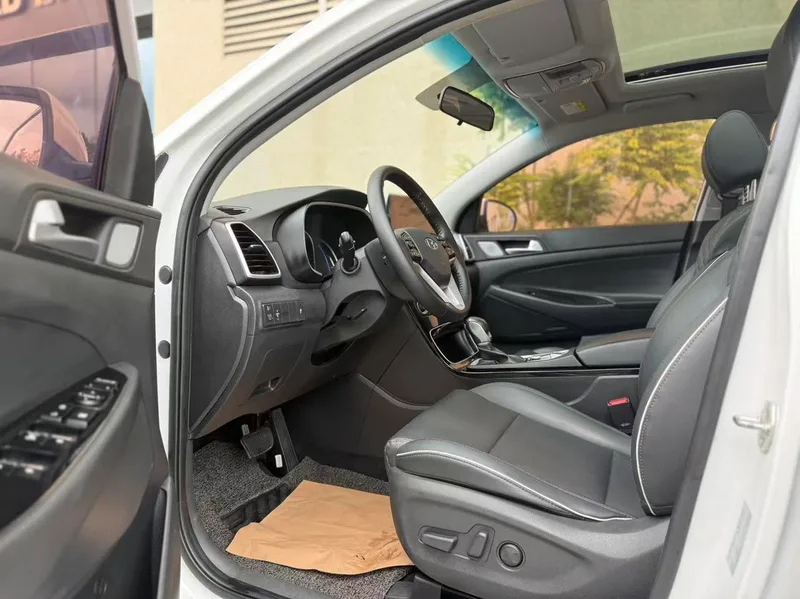Hyundai Tucson 2020 280TGDi Versión inteligente de tracción en dos ruedas de doble embrague País VI exterior foto 3