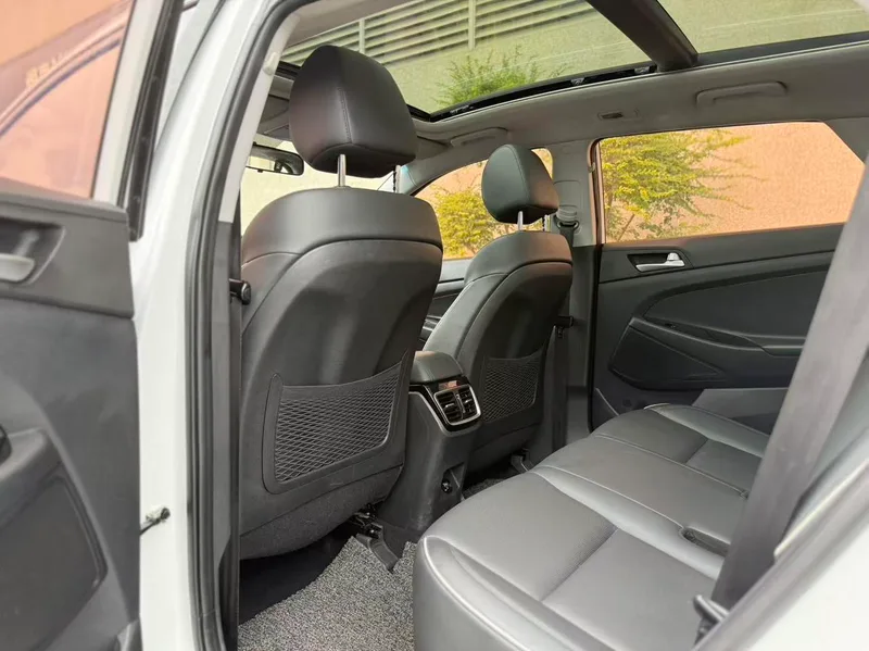 Hyundai Tucson 2020 280TGDi Versión inteligente de tracción en dos ruedas de doble embrague País VI interior foto 6