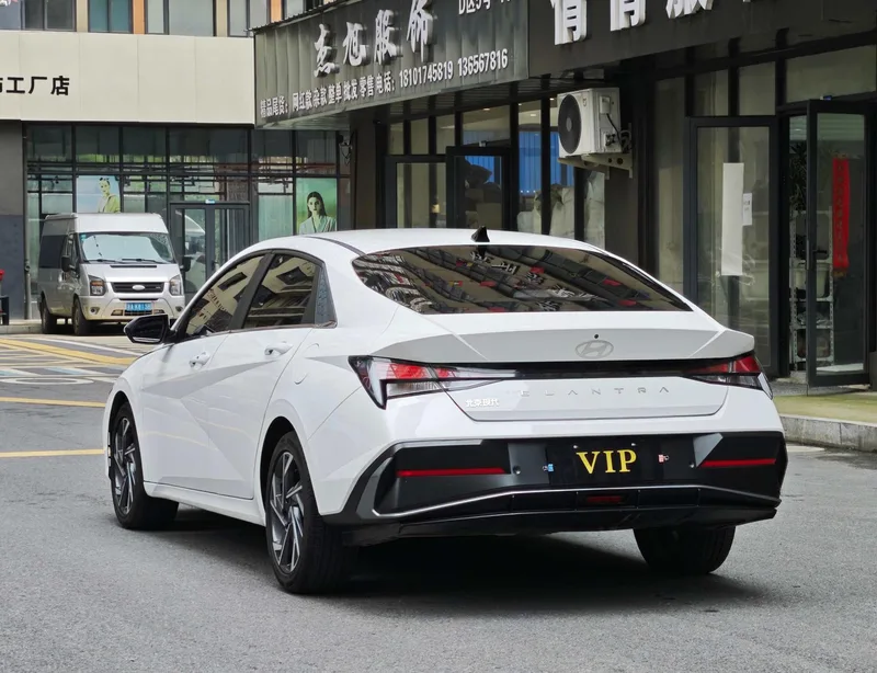 Hyundai Elantra 2023 1.5L CVT GLX Version d'élite intérieur photo 7
