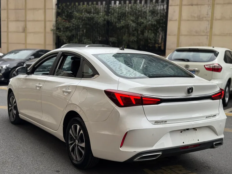 Changan Eado 2021 PLUS 1.6L GDI CVT Elite-type exterior photo 5 Changan Eado 2021 PLUS 1.6L GDI CVT Elite-type exterior photo 5
