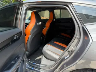 Changan UNI-V 2025 Third generation 1.5T 500Bar Luxury sports-style interior photo 9 Changan UNI-V 2025 Third generation 1.5T 500Bar Luxury sports-style interior photo 9