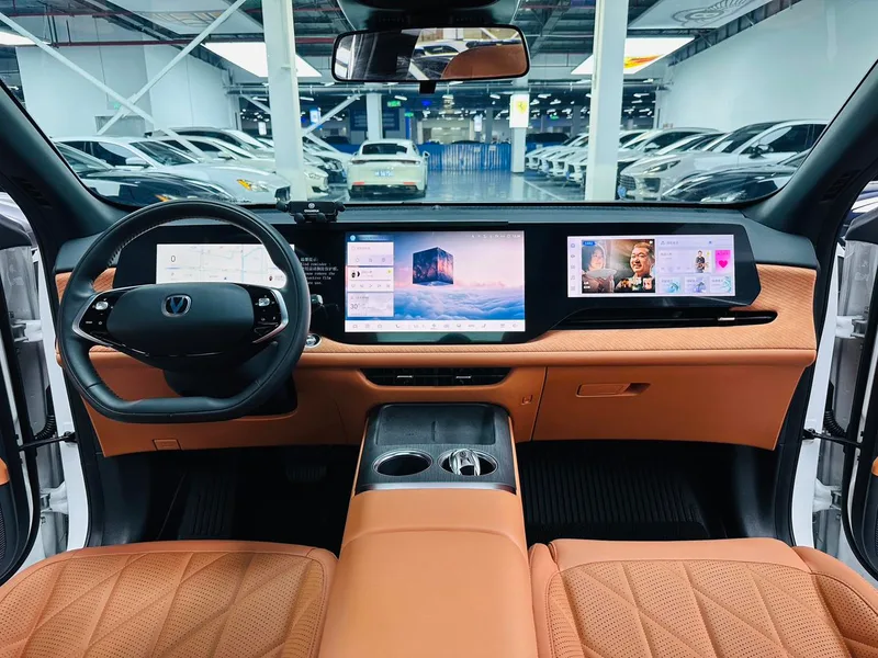 Changan CS75 PLUS 2026 Четвертое поколение 1.5T Новый синий кит экстерьер фото 6 Changan CS75 PLUS 2026 Четвертое поколение 1.5T Новый синий кит экстерьер фото 6