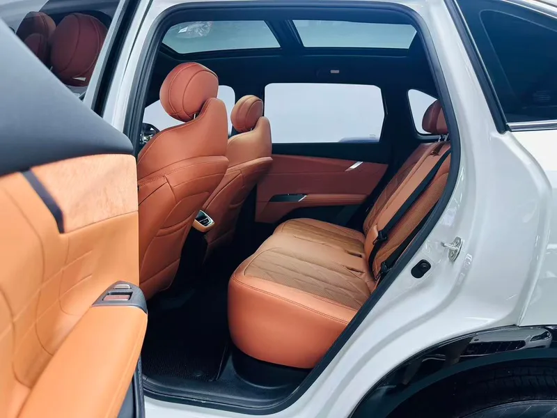 Changan CS75 PLUS 2026 Четвертое поколение 1.5T Новый синий кит интерьер фото 9 Changan CS75 PLUS 2026 Четвертое поколение 1.5T Новый синий кит интерьер фото 9