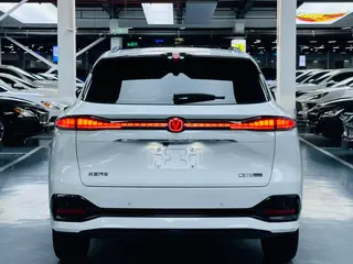 Changan CS75 PLUS 2026 Четвертое поколение 1.5T Новый синий кит интерьер фото 14 Changan CS75 PLUS 2026 Четвертое поколение 1.5T Новый синий кит интерьер фото 14