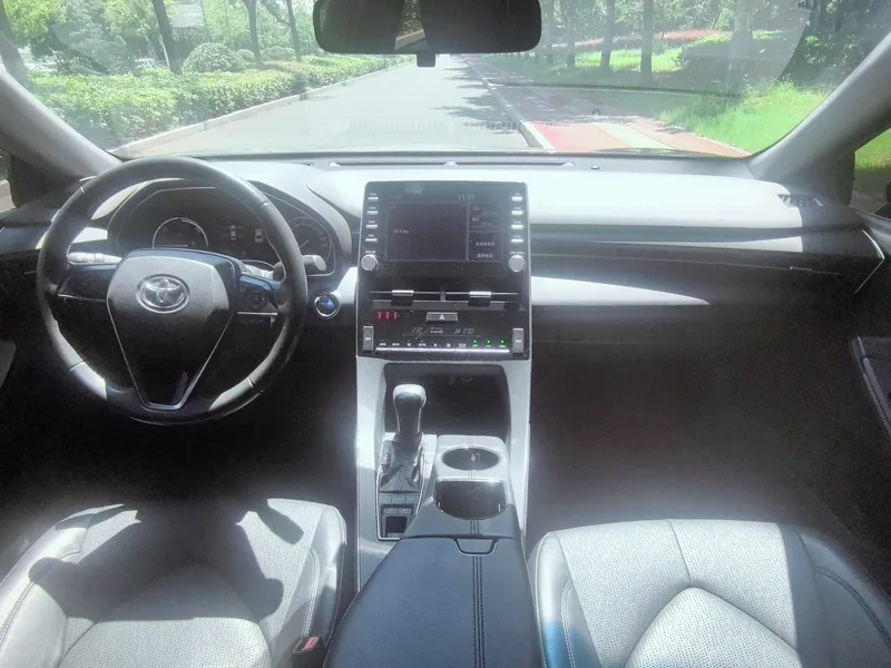 Toyota Avalon 2019 Dual Power 2.5L Luxury Edition Country VI interior photo 11