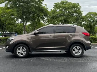 Kia Sportage 2016 2.0L Automatic two-drive version GL exterior photo 2 Kia Sportage 2016 2.0L Automatic two-drive version GL exterior photo 2