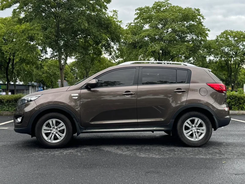 Kia Sportage 2016 2.0L Automatic two-drive version GL exterior photo 2 Kia Sportage 2016 2.0L Automatic two-drive version GL exterior photo 2