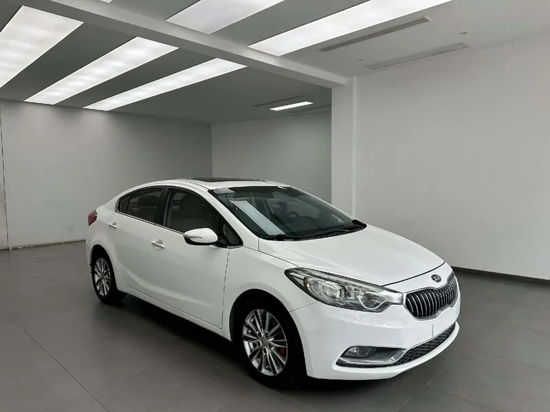 Kia K3 2013 1.6L Automatic GLS exterior photo 3 Kia K3 2013 1.6L Automatic GLS exterior photo 3