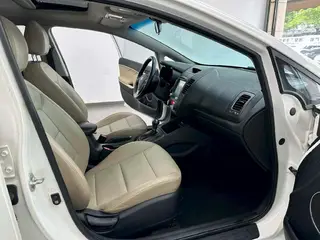 Kia K3 2013 1.6L Automatic GLS exterior photo 4 Kia K3 2013 1.6L Automatic GLS exterior photo 4