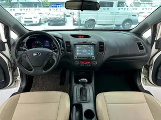 Kia K3 2013 1.6L Automatic GLS exterior photo 5 Kia K3 2013 1.6L Automatic GLS exterior photo 5