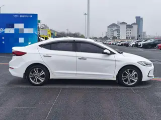 Hyundai Elantra Lingdong 2018 1.6L Automatic 15 Anniversary Special Edition exterior photo 4
