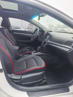 Hyundai Elantra Lingdong 2018 1.6L Automatic 15 Anniversary Special Edition interior photo 11