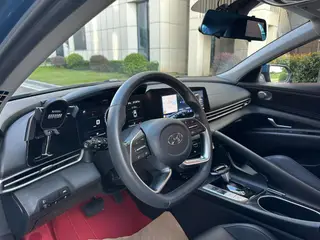 Hyundai Elantra 2021 1.5L CVT LUX Versión de lujo exterior foto 6