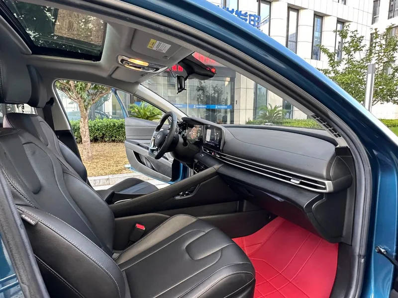 Hyundai Elantra 2021 1.5L CVT LUX Versión de lujo exterior foto 8
