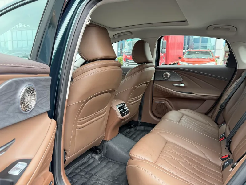 Chery Arrizo 8 2025 2.0T AT Imperial+ exterior photo 8