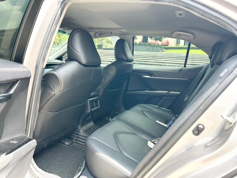 Toyota Camry 2021 2.0G Luxury Edition interior photo 7