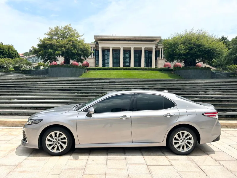 Toyota Camry 2021 2.0G Luxury Edition interior photo 8