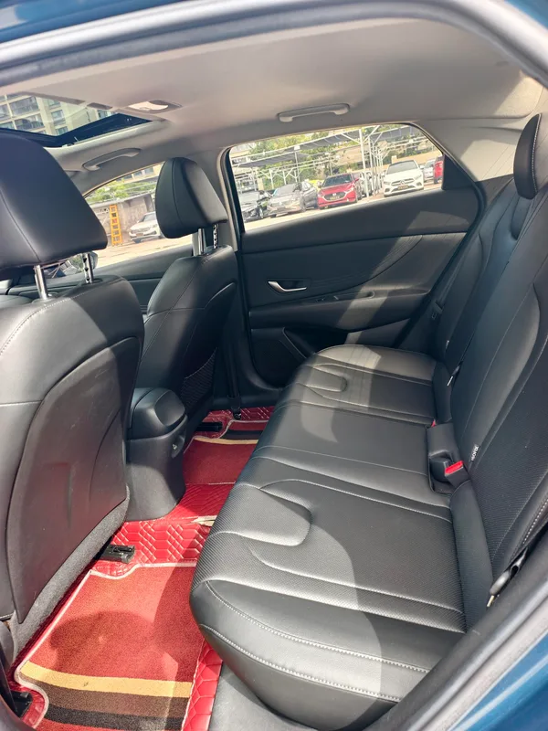 Hyundai Elantra 2021 1.5L CVT LUX Premium Edition interior photo 14 Hyundai Elantra 2021 1.5L CVT LUX Premium Edition interior photo 14