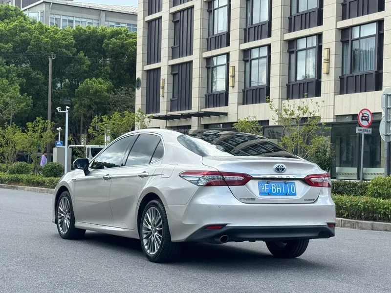 Toyota Camry 2019 Double moteur 2.5HG Version de luxe État VI extérieur photo 6 Toyota Camry 2019 Double moteur 2.5HG Version de luxe État VI extérieur photo 6