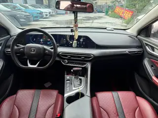 Changan Eado 2021 PLUS Blue whale NE 1.4T GDI DCT Premium Trim interior photo 6 Changan Eado 2021 PLUS Blue whale NE 1.4T GDI DCT Premium Trim interior photo 6