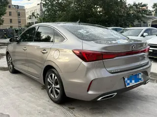 Changan Eado 2021 PLUS Blue whale NE 1.4T GDI DCT Premium Trim interior photo 9 Changan Eado 2021 PLUS Blue whale NE 1.4T GDI DCT Premium Trim interior photo 9