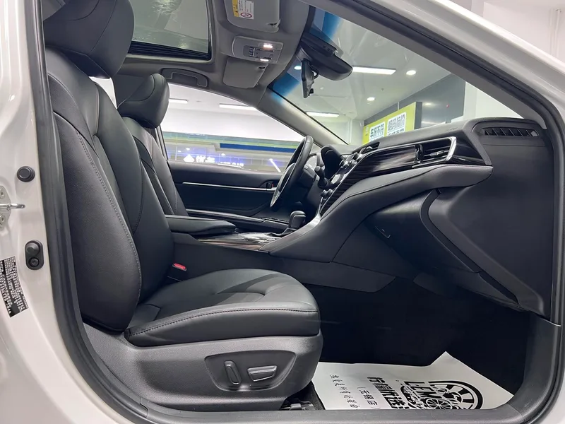 Toyota Camry 2019 2.0G Luxury Edition Country VI interior photo 17 Toyota Camry 2019 2.0G Luxury Edition Country VI interior photo 17
