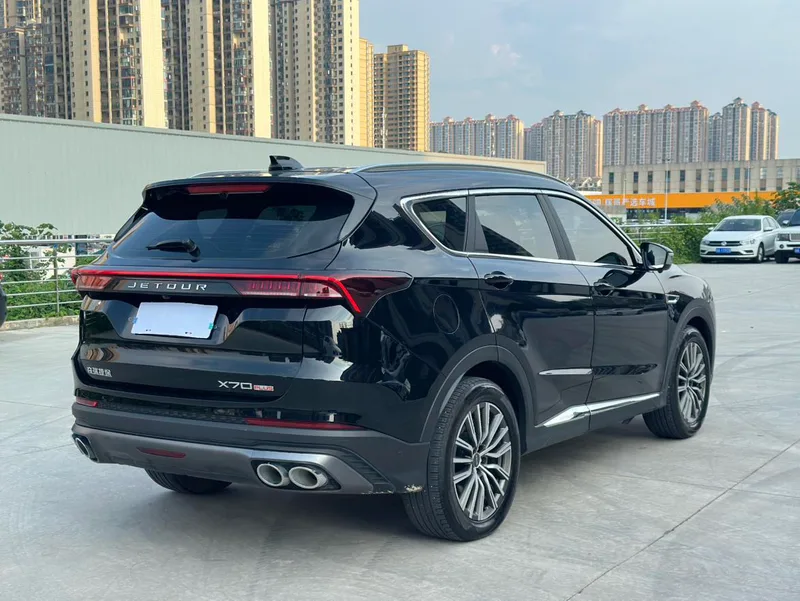 Jetour X70 PLUS 2024 Champion Edition 1.5T DCT Champion MAX+ 7 seat exterior photo 4