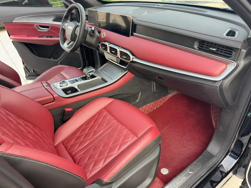 Jetour X70 PLUS 2024 Champion Edition 1.5T DCT Champion MAX+ 7 seat interior photo 10
