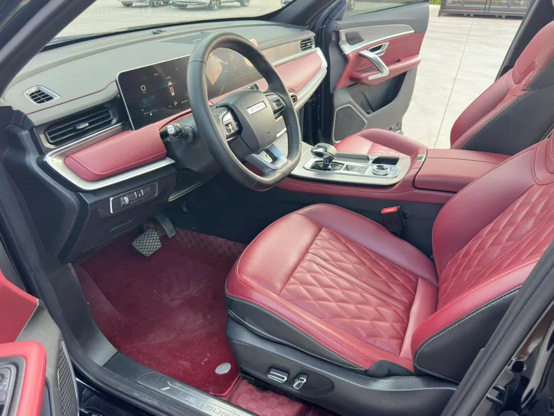 Jetour X70 PLUS 2024 Champion Edition 1.5T DCT Champion MAX+ 7 seat interior photo 11