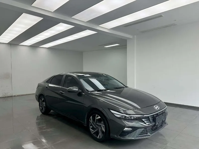 Hyundai Elantra 2023 1.5L CVT GLX Versión de élite exterior foto 3