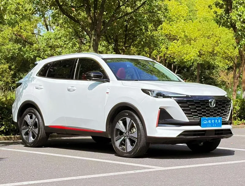 Changan CS55 PLUS 2022 Second generation 1.5T DCT Premium Trim exterior photo 3 Changan CS55 PLUS 2022 Second generation 1.5T DCT Premium Trim exterior photo 3