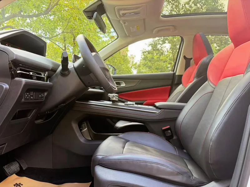 Changan CS55 PLUS 2022 Second generation 1.5T DCT Premium Trim interior photo 10 Changan CS55 PLUS 2022 Second generation 1.5T DCT Premium Trim interior photo 10