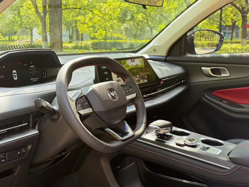 Changan CS55 PLUS 2022 Second generation 1.5T DCT Premium Trim interior photo 14 Changan CS55 PLUS 2022 Second generation 1.5T DCT Premium Trim interior photo 14
